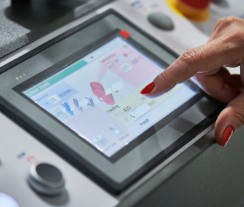 Zapomeňte na domácí laminování a volte profesionální laminovací stroje